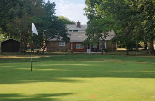 Stockton House | Caddyshack - Located on Stockton Golf Course