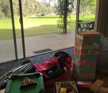 Moama Hotel | Cadell On The Murray Motel