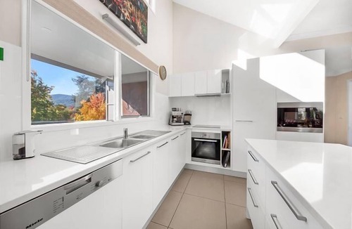 Bright Apartment | Cadence at Bright - Bike friendly accommodation