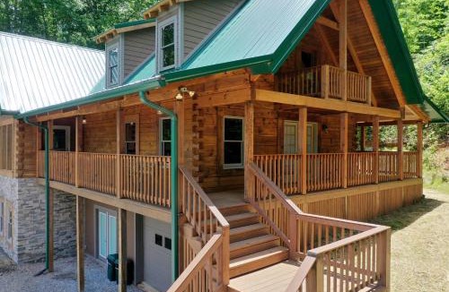Townsend Ski Chalet | Cades Cove Lodge