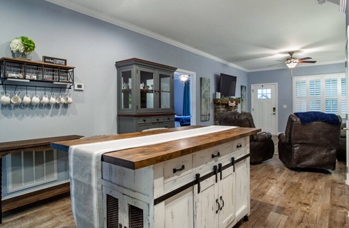 Townsend Condo | Cades Cove Paradise - SoftTub Spa & Fireplace!