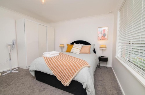 Orange Villa | Cadogan House Professionally Styled in CBD