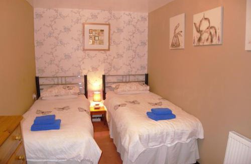 Dinas House | Cae Berllan Holiday Cottages