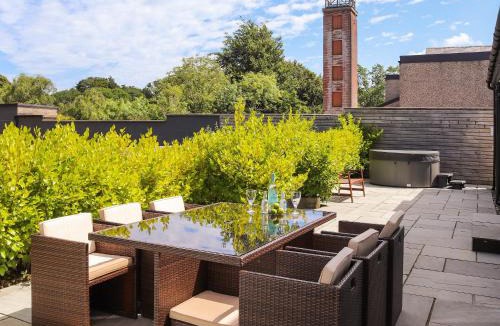 Bont Newydd House | Cae Garw - Uk47587