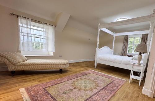 Llanbedr House | Cae Nest Hall