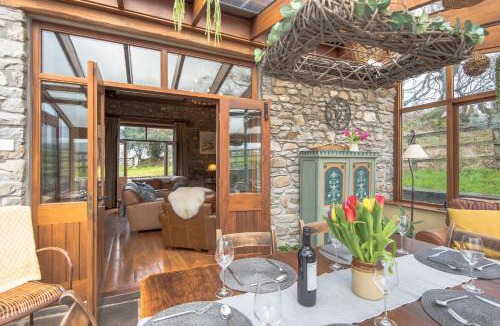 Llandovery House | Cae'r Beili