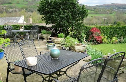 Llangynidr House | Cae y Rhedyn Annexe