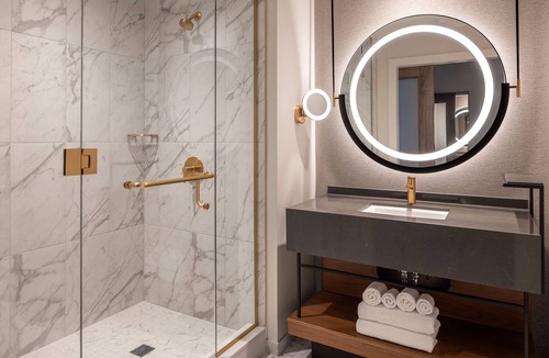 Danville Hotel | Caesars Virginia - A Caesars Rewards Destination