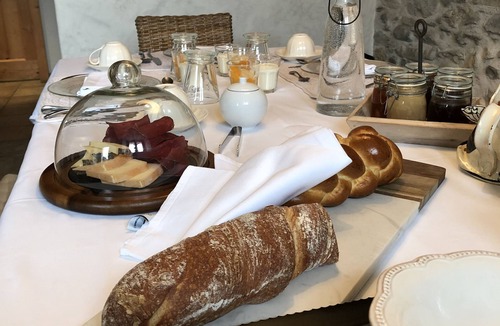 Chermignon-d'en Haut Bed & Breakfast | Café Cher-Mignon et Chambres d'hôtes