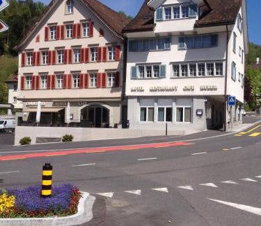 Lichtensteig Hotel | Café-Conditorei Hotel Huber