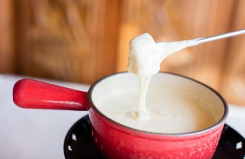 Chatel-Saint Denis Hotel | Café Tivoli