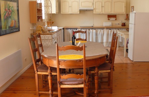 Fitou House | CAILLOUX D'OR - Old golden stone house, private parking, farmhouse with garden