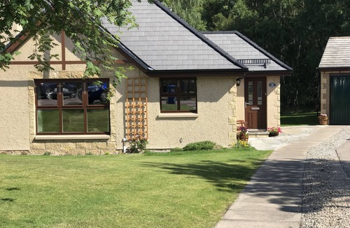 Aviemore House | Cairn Cottage Dalfaber