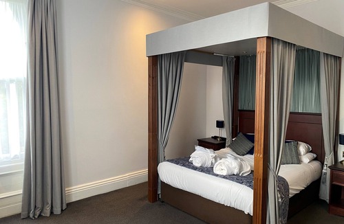 Harrogate Hotel | Cairn Hotel