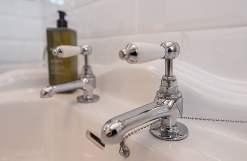 Harrogate Hotel | Cairn Hotel