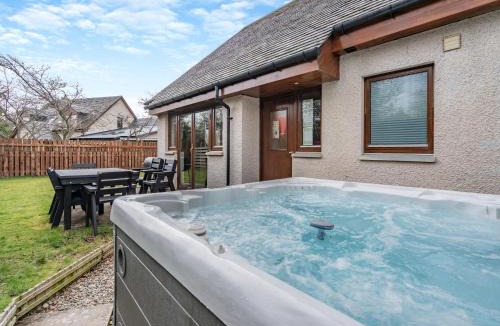 Coylumbridge House | Cairn View - S4402