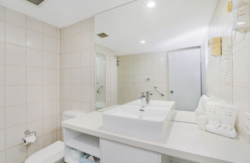 Cairns North Hotel | Cairns Sheridan Hotel