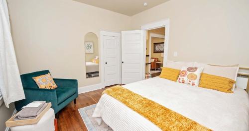 Walnut Street House | Cairo St Bungalow