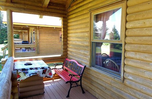 Margaree Forks Cottage | Cajun Cedar Log Cottages 2 Bdrm - Cape Breton Unit1