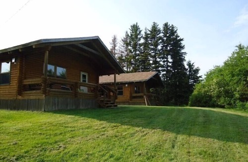 Margaree Forks House | Cajun Cedar Log Cottages 2 Bdrm - Cape Breton Unit 2