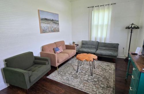 Supreme House | Cajun Comfort Cottage
