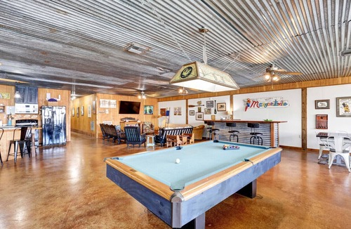 Negreet Cabin | Cajun Party Place .