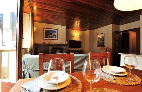Garos Apartment | Cal Berg, Acogedor apartamento en Garòs cerca de Baqueira by Eth Flòc