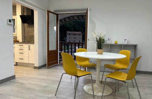 Ripoll Apartment | Cal Botey