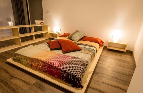 Berga Apartment | Cal Dansa, at carrer Major de Berga.