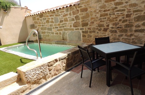 Osso de Sio Cottage | Cal Farris, Jacuzzi, Bed with movement, Tantric Armchair, Pool, .