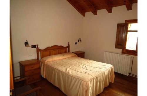 Fornells de la Muntanya Cottage | Cal Mestre. Cottage (5 adults)