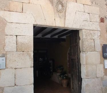 Vilanova d'Escornalbou Villa | Cal Peyrí