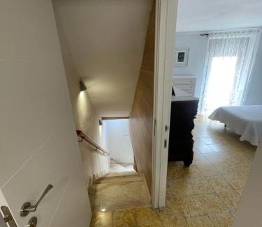 Penelles Apartment | Cal Robert