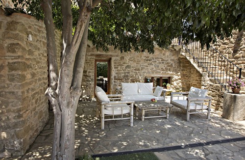 Artesa de Segre House | CAL XIRU - Rural House for integral rental