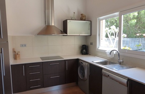 Calafat Villa | CALAFAT PALMS (VILLA WITH GARDEN AND PRIVATE POOL - ELECTRIC CAR CHARGER)