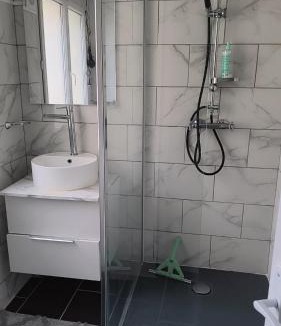 Calais House | Calaisis room bed