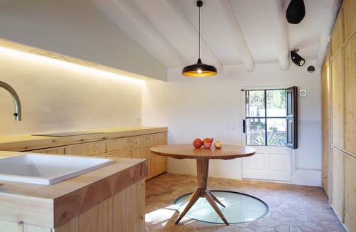 Ullastret Cottage | CALASOLITA, SMALL FARMHOUSE IN ULLASTRET
