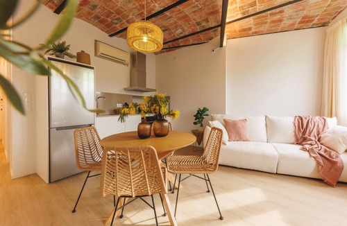 Barri Vell Apartment | Calderers La Serp - Holiday Apartment Rental Girona | Bravissimo