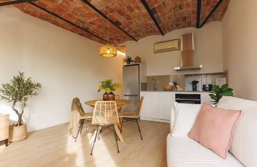 Barri Vell Apartment | Calderers La Serp - Holiday Apartment Rental Girona | Bravissimo