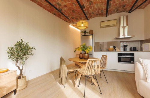 Barri Vell Apartment | Calderers La Serp - Holiday Apartment Rental Girona | Bravissimo