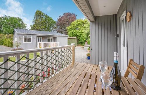 Jameston House | Caldey Lodge Bier Wood Lodges