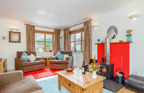 Cromarty House | Caldon Cottage