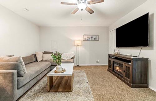 Caldwell House | Caldwell Charming 1BedBath Home next Golf Course