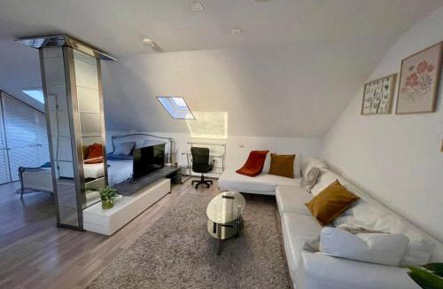 Pforzheim Apartment | Caleva’s BnB