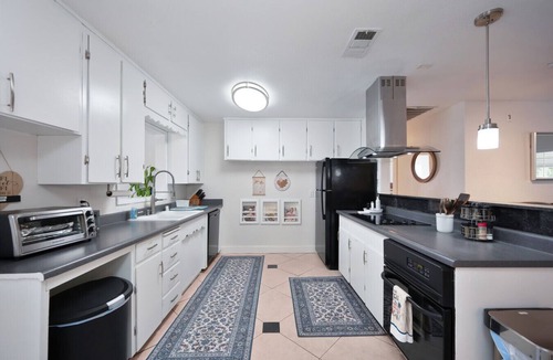 Sacramento House | CalExpo/Arden/HotTub/Pool/Firepit/BBQ/No Pet Fee