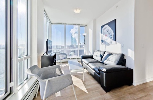 East Village Apartment | Calgary SE 4 St Apartment