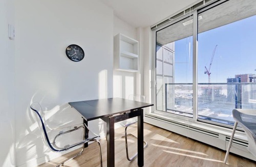 East Village Apartment | Calgary SE 4 St Apartment