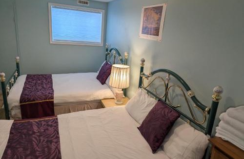 Northwest Calgary House | Calgary Star Cozy Home