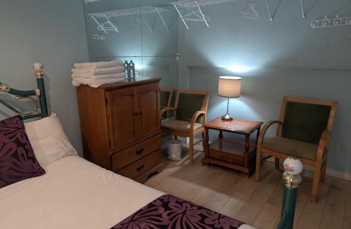 Northwest Calgary House | Calgary Star Cozy Home