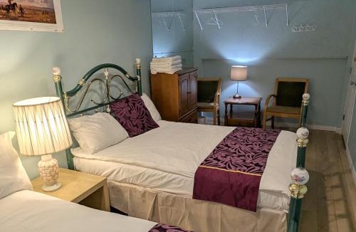 Northwest Calgary House | Calgary Star Cozy Home